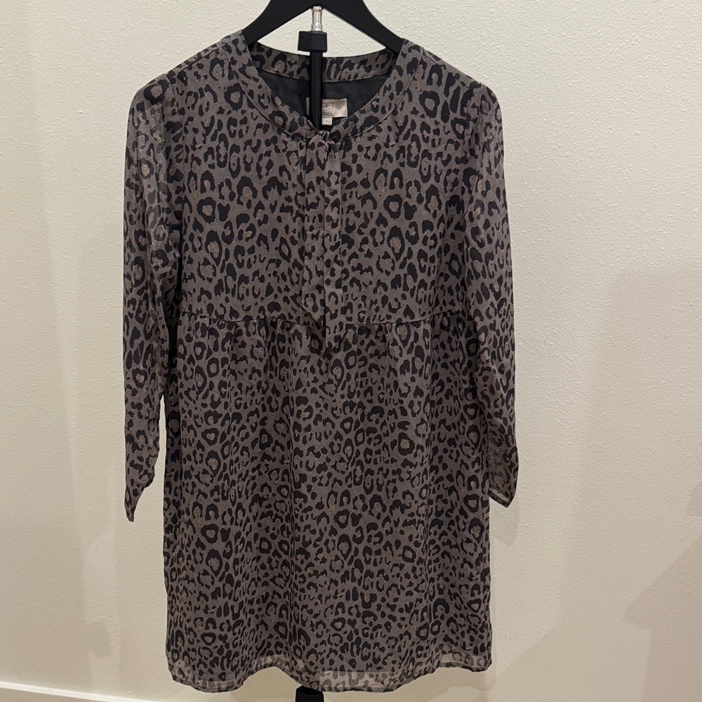 LOFT Grey Leopard Print Long Sleeve Shift‎ Dress